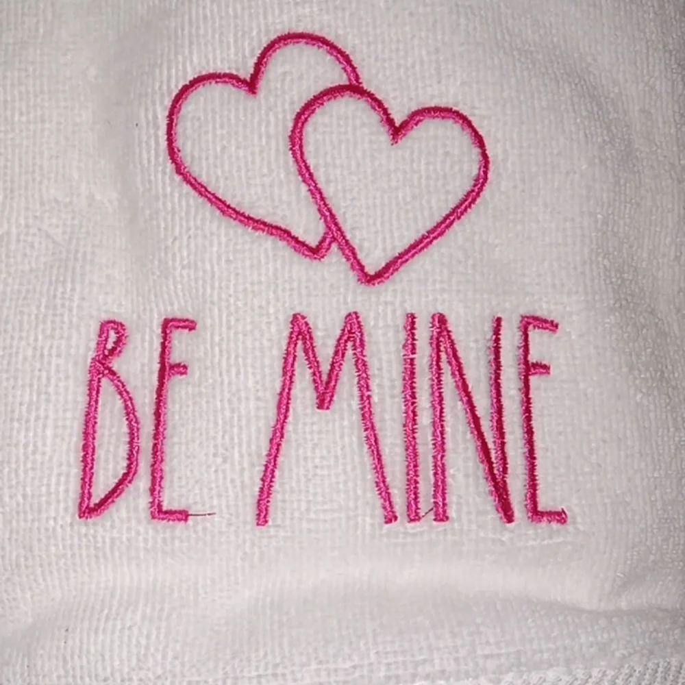 Rae Dunn 'Be Mine' Hand Towels - White and Pink